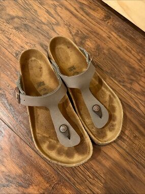Birkenstock Gizeh Taupe Thong Sandals Size 39